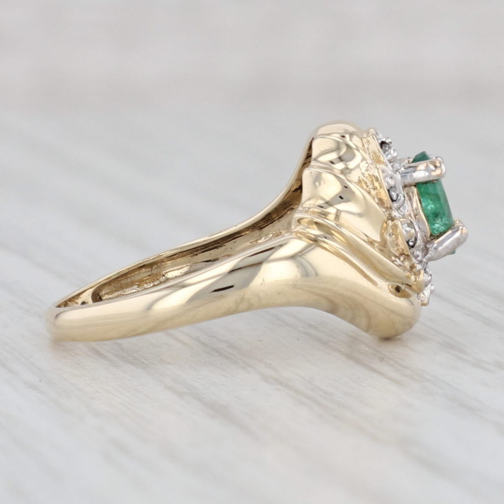 Light Gray 0.46ct Oval Emerald Diamond Scalloped Ring 10k Yellow Gold Size 6