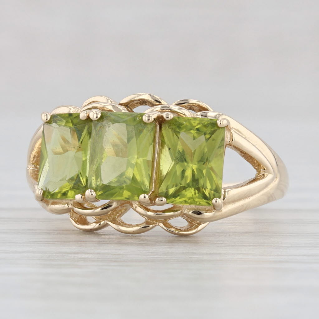 Light Gray 2.85ctw Peridot 3-Stone Ring 14k Yellow Gold Size 7 August Birthstone