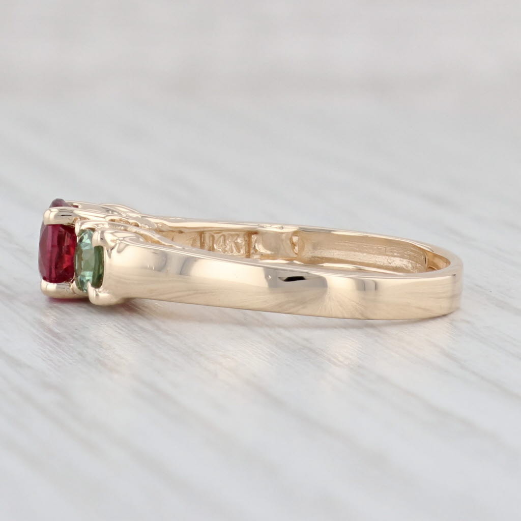 Light Gray 1.67ctw Rubellite Green Tourmaline Ring 14k Yellow Gold 3-Stone Size 7.75