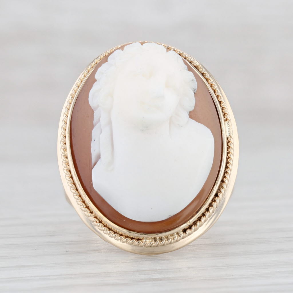 Light Gray Vintage Figural Carved Shell Cameo Ring 14k Yellow Gold Size 6 Statement