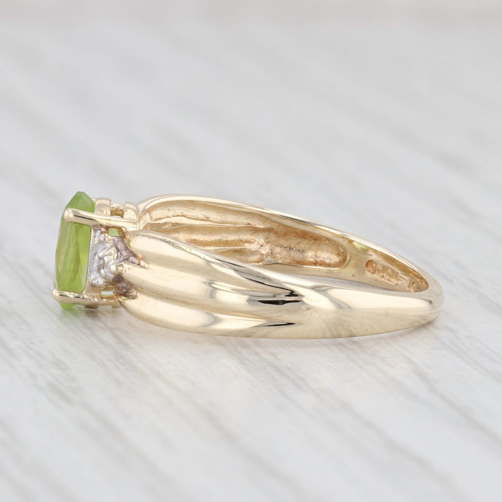 Light Gray 0.90ct Oval Peridot Solitaire Ring 10k Yellow Gold Size 7.25 Diamond Accents