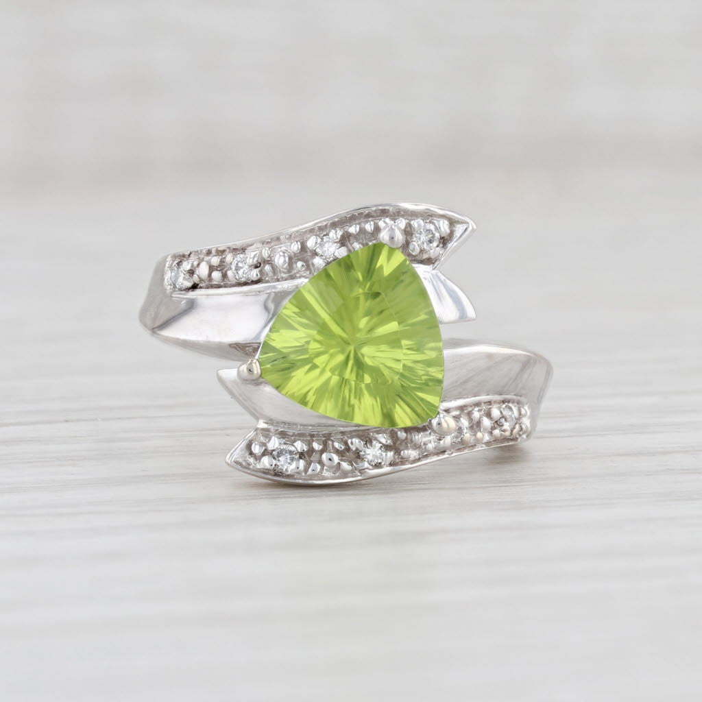 Light Gray 2.08ctw Peridot Diamond Bypass Ring 14k White Gold Size 7 Cocktail