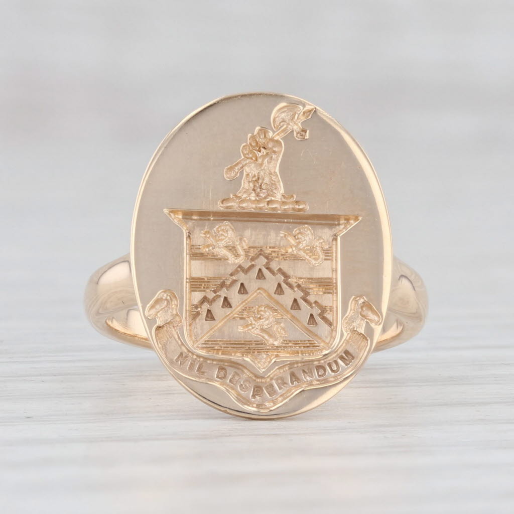 Light Gray Vintage Church & Co Nil Desperandum Family Crest Signet Ring 14k Yellow Gold S 4