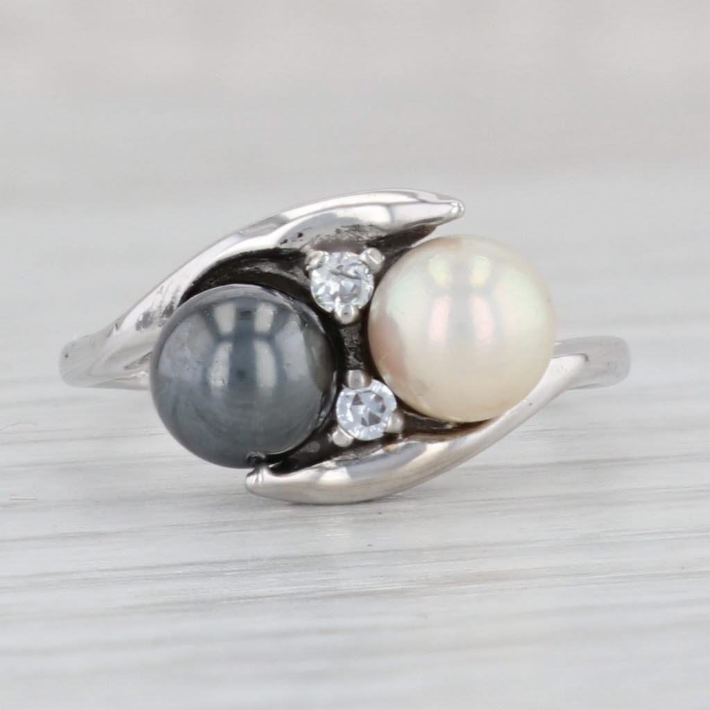 Light Gray Cultured Pearl Hemtite Bypass Ring 10k White Gold Size 7 Glass Accents