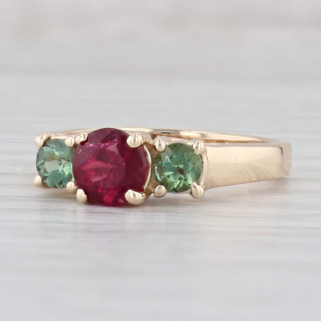 Light Gray 1.67ctw Rubellite Green Tourmaline Ring 14k Yellow Gold 3-Stone Size 7.75