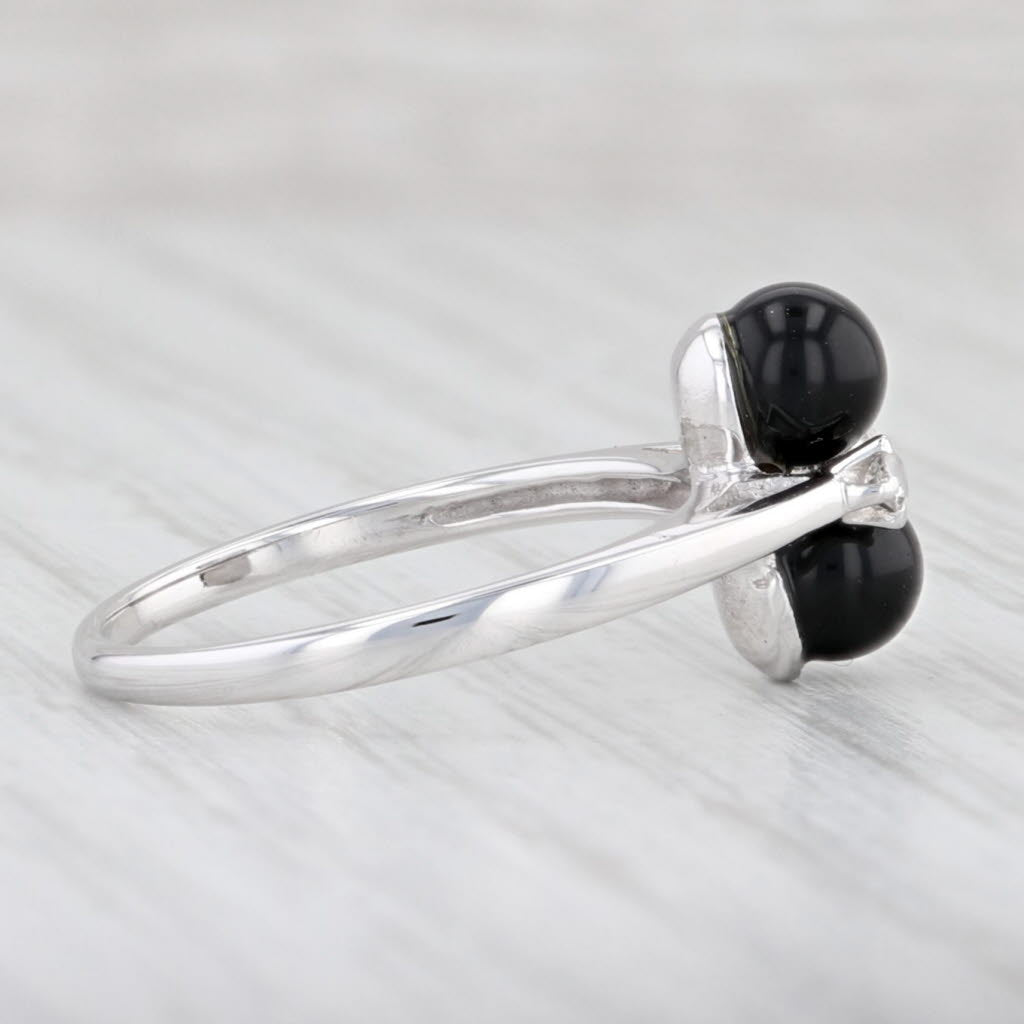 Light Gray Onyx Beads Ring 10k White Gold Size 5.75 Cathedral Band