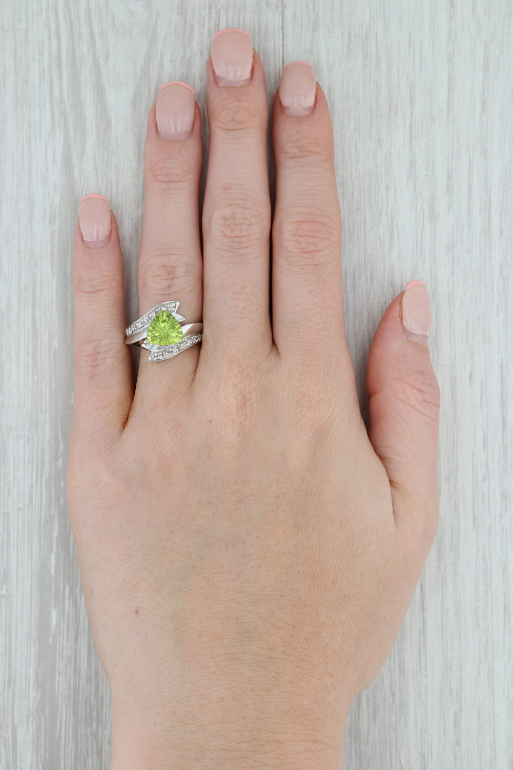 Gray 2.08ctw Peridot Diamond Bypass Ring 14k White Gold Size 7 Cocktail