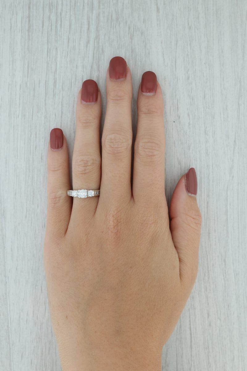 Gray 0.92ctw 3Stone Diamond Engagement Ring 14k White Gold Size 6.5 Round Cut
