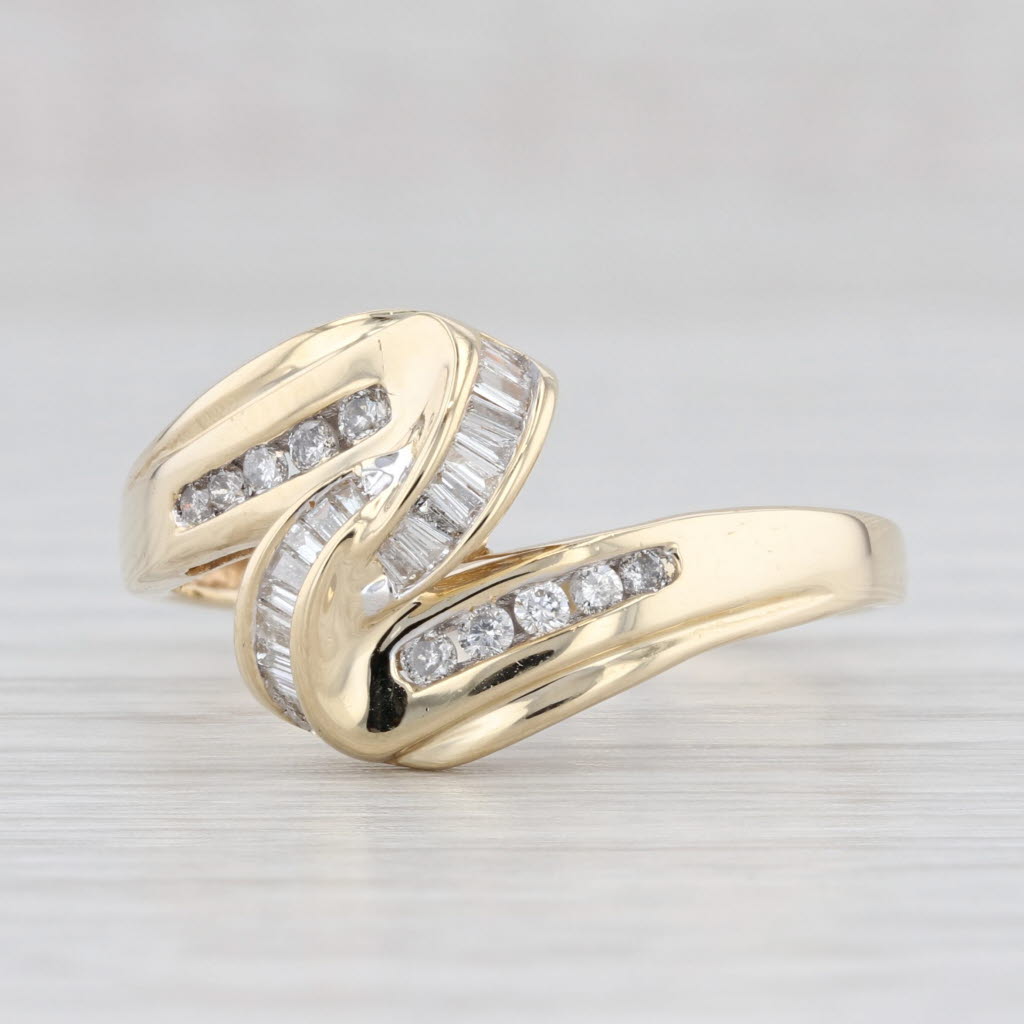 Light Gray 0.36ctw Diamond Bypass Ring 14k Yellow Gold Size 11.25